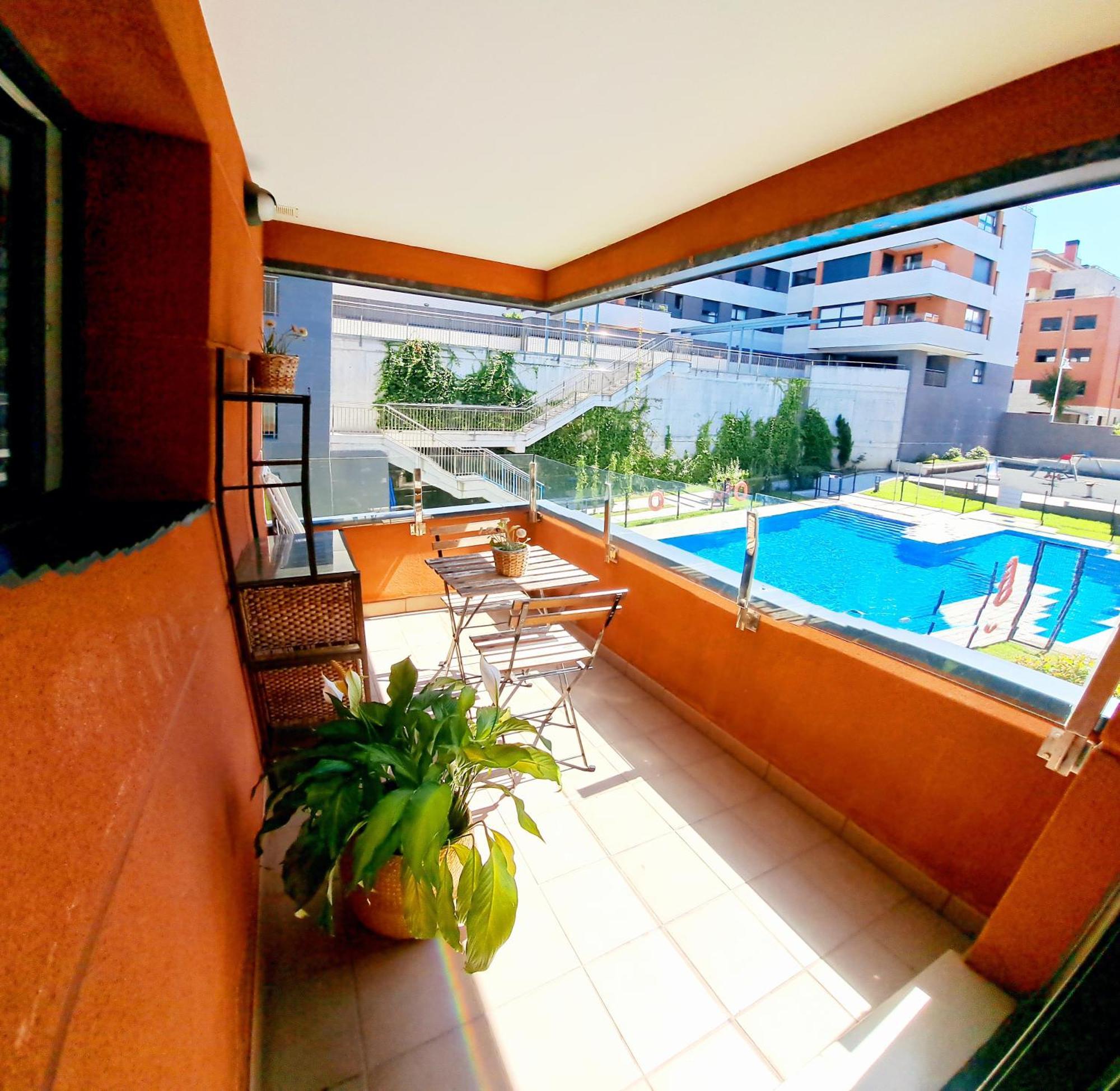 Costa Norte Gym Apartamento Con Terraza Garaje Y Piscina Castro Urdiales Exterior photo